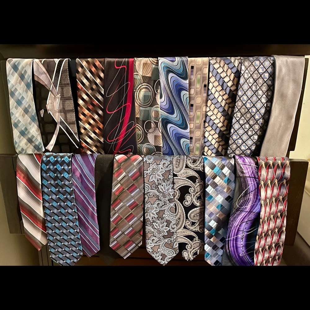 💙 VGUC Lot of 20 Men’s Silk Ties 💙